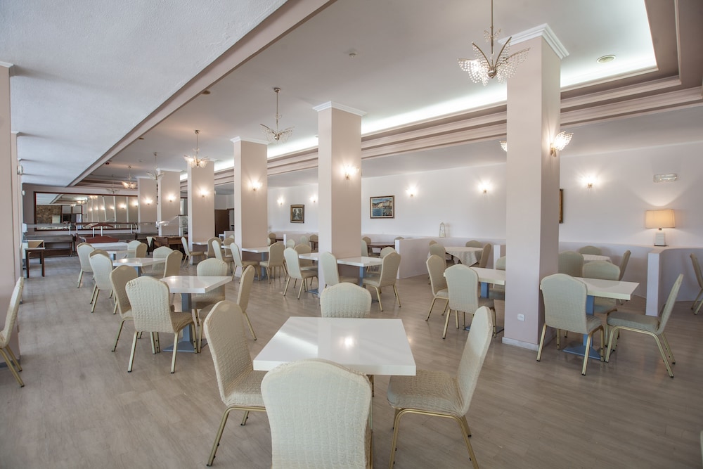 Golden Alexandros Hotel 17/22