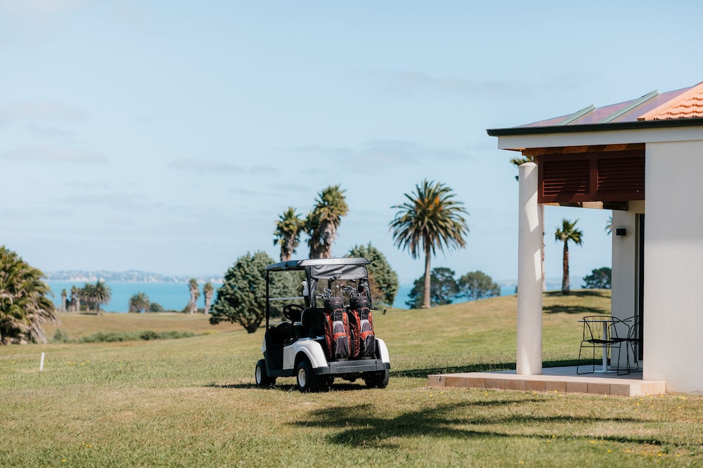 Rydges Formosa Auckland Golf Resort 60/65