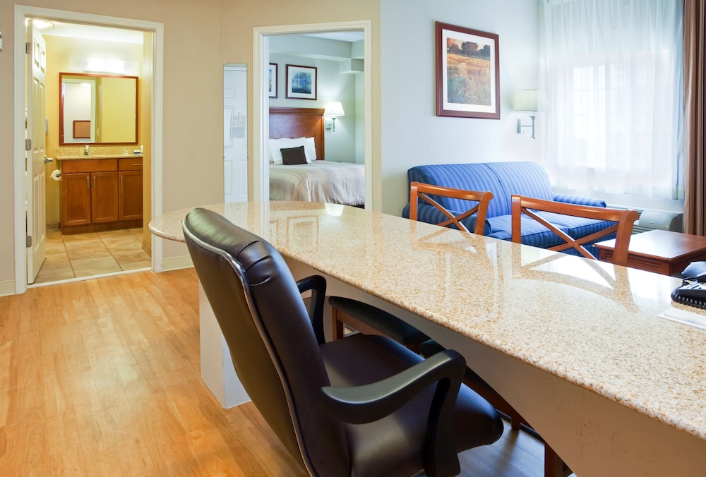 Candlewood Suites Jacksonville 53/72