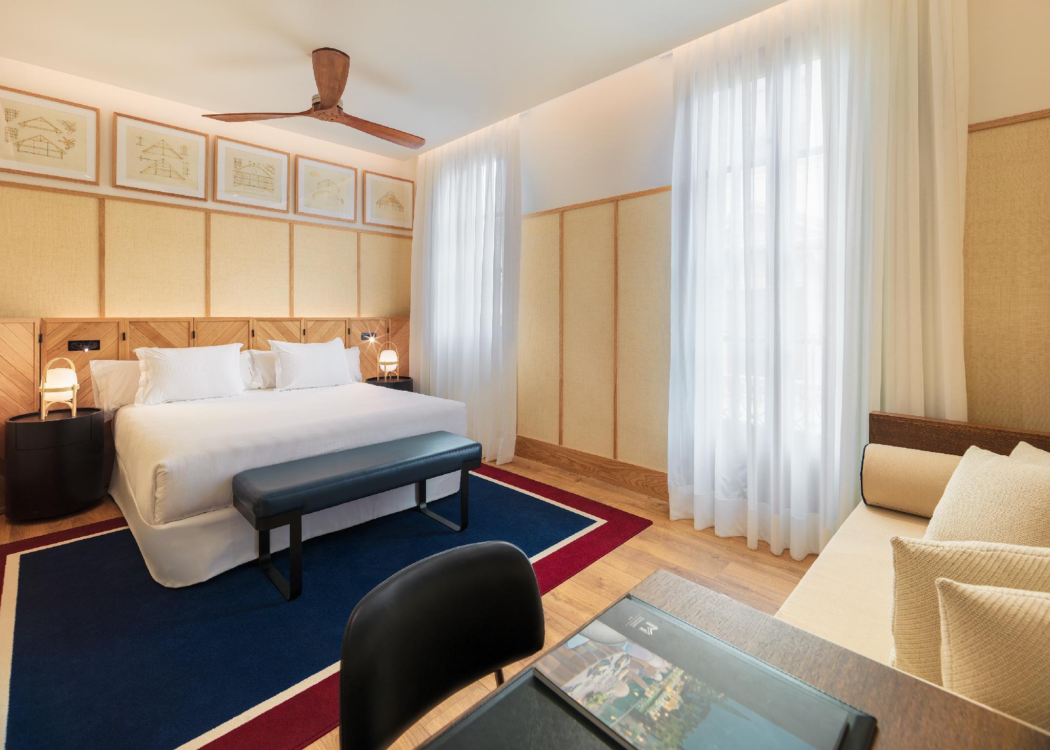 ROOM, TRIPLE