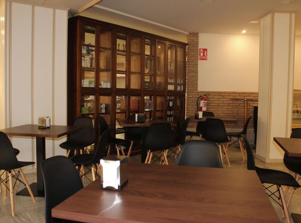 Hotel Reyes Ziries 42/63