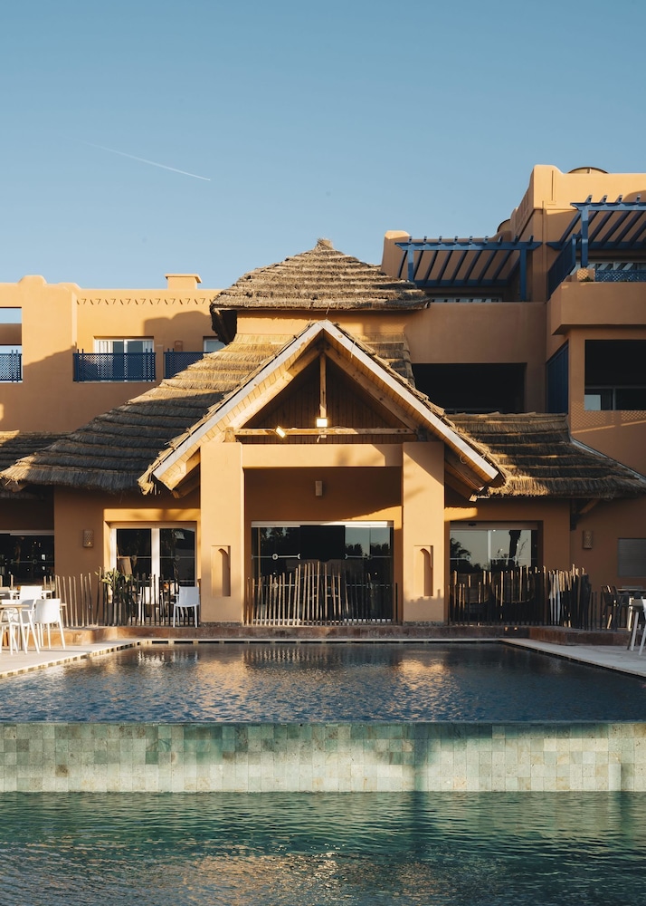 Paradis Plage Surf Yoga Spa Resort 11/83