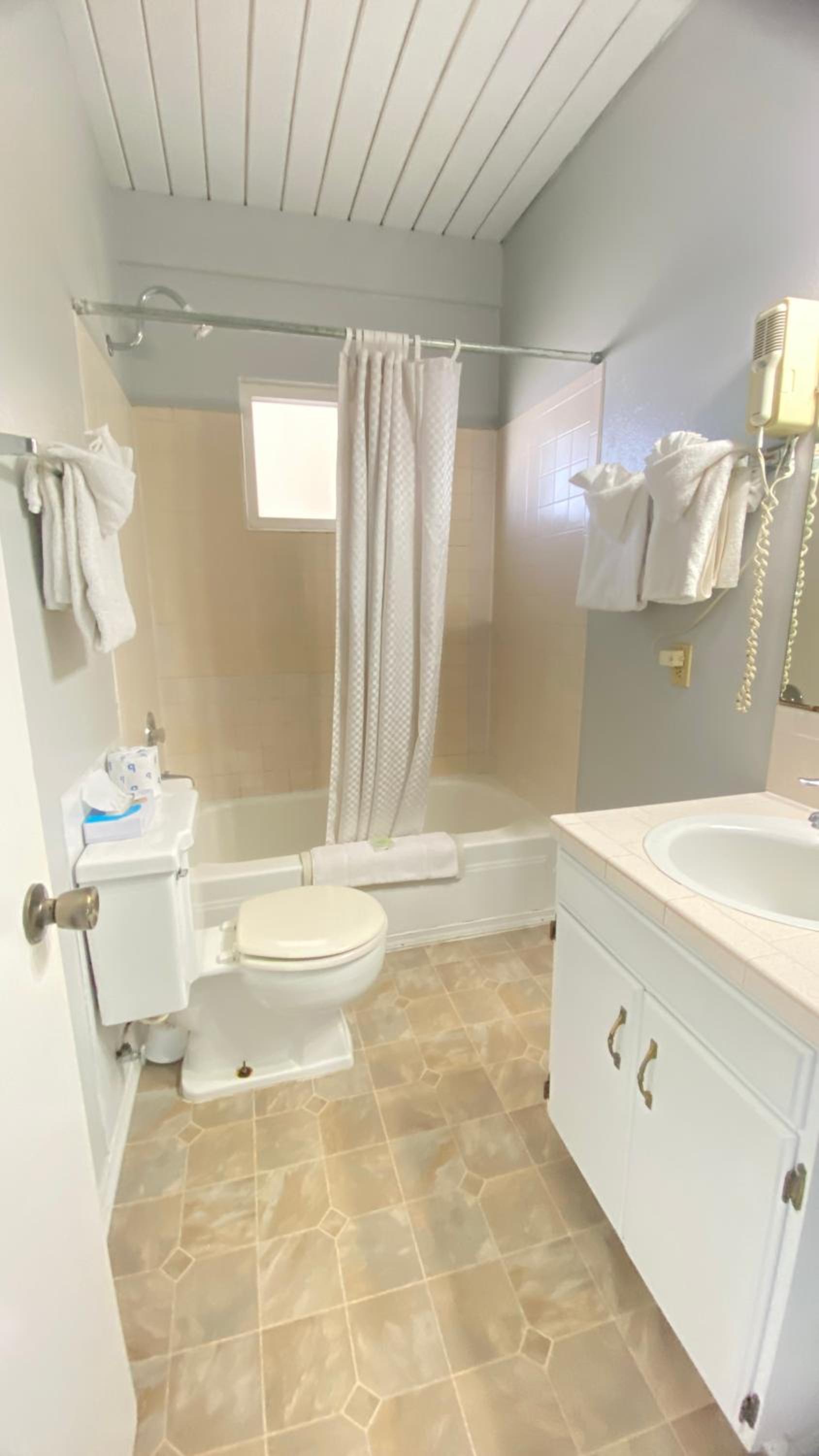 استوديو بسرير كينج، Ocean Shores Inn Suites 6/7