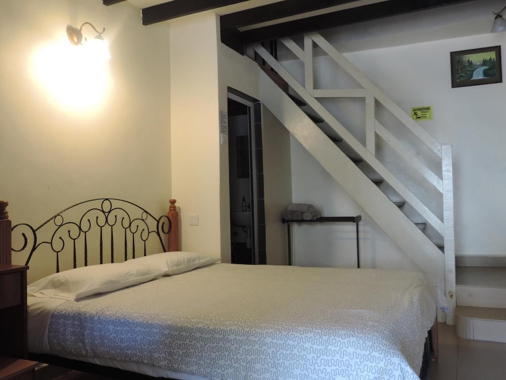 Cameronian Inn 15/69