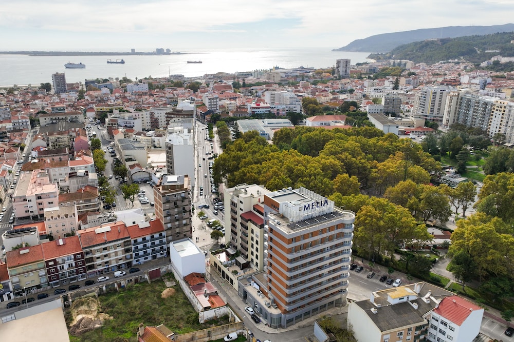 Melia Setubal 67/69