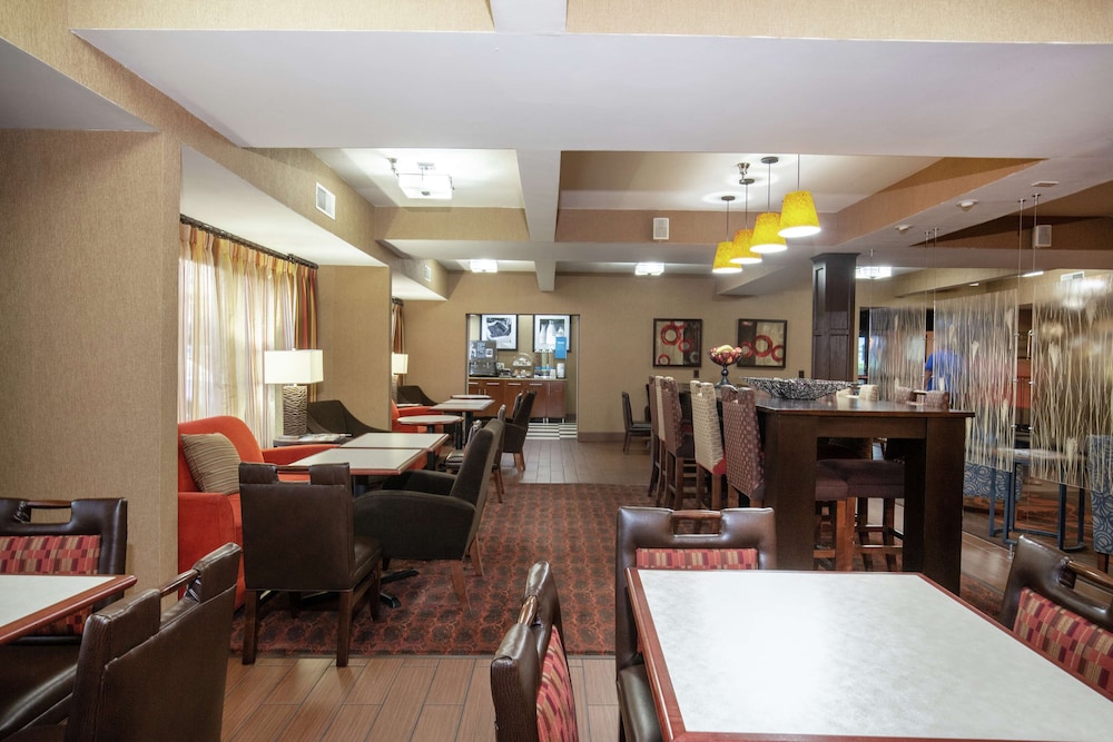 Hampton Inn Collinsville 49/62