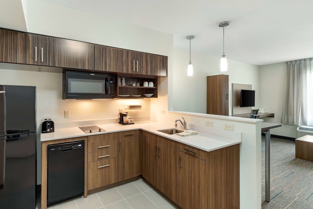 Mainstay Suites Lancaster Dallas South 29/37