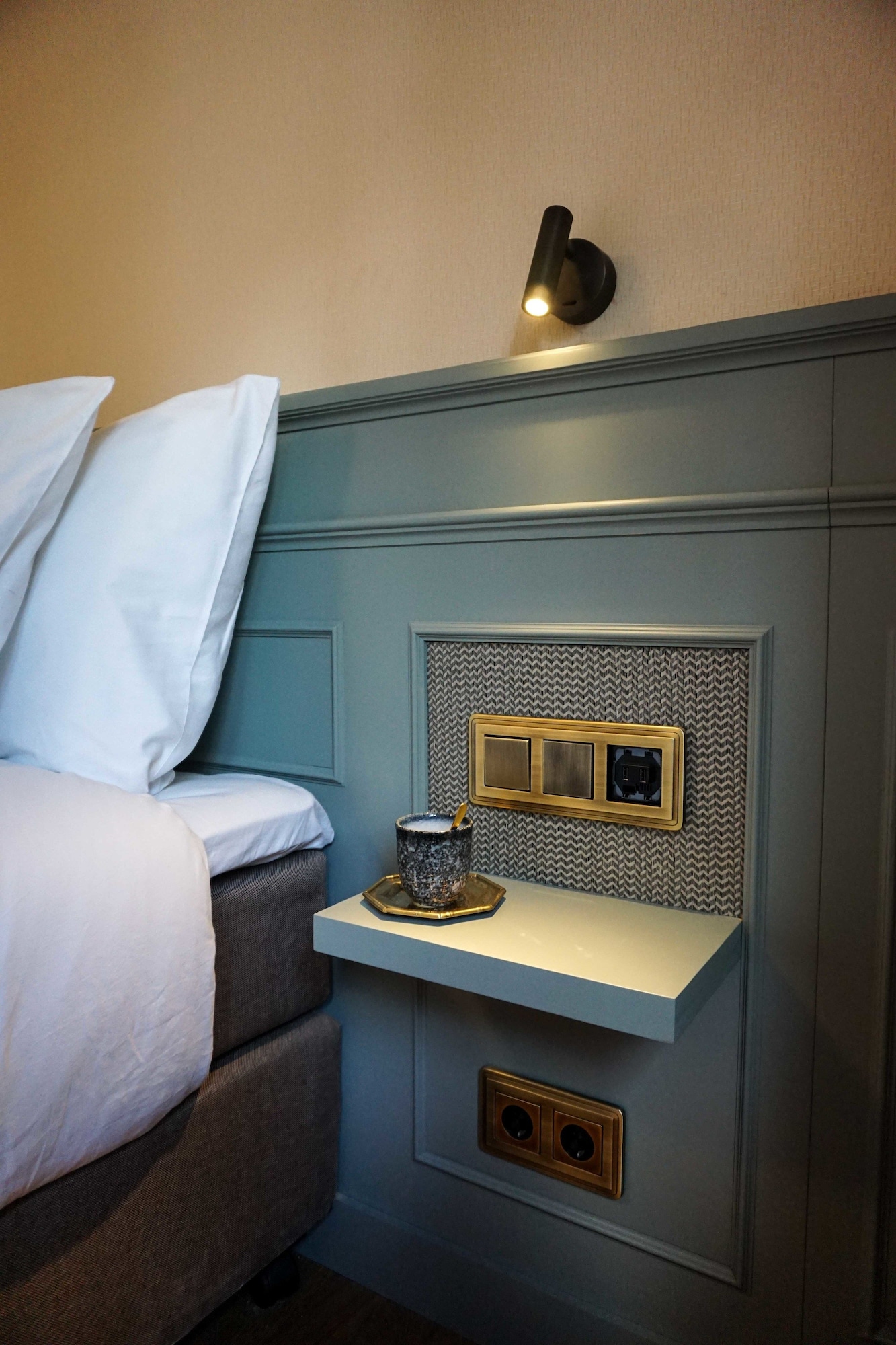 غرفة أساسية بسرير كوين، Hotel Mercier 8/10