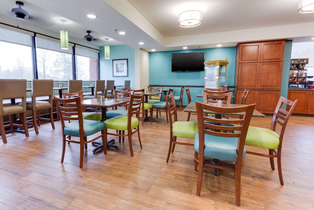 Drury Inn And Suites Birmingham Southeast 41/48