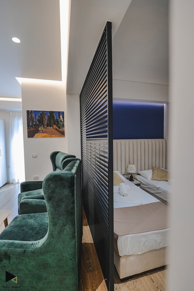 Hotel Alpha 23/50