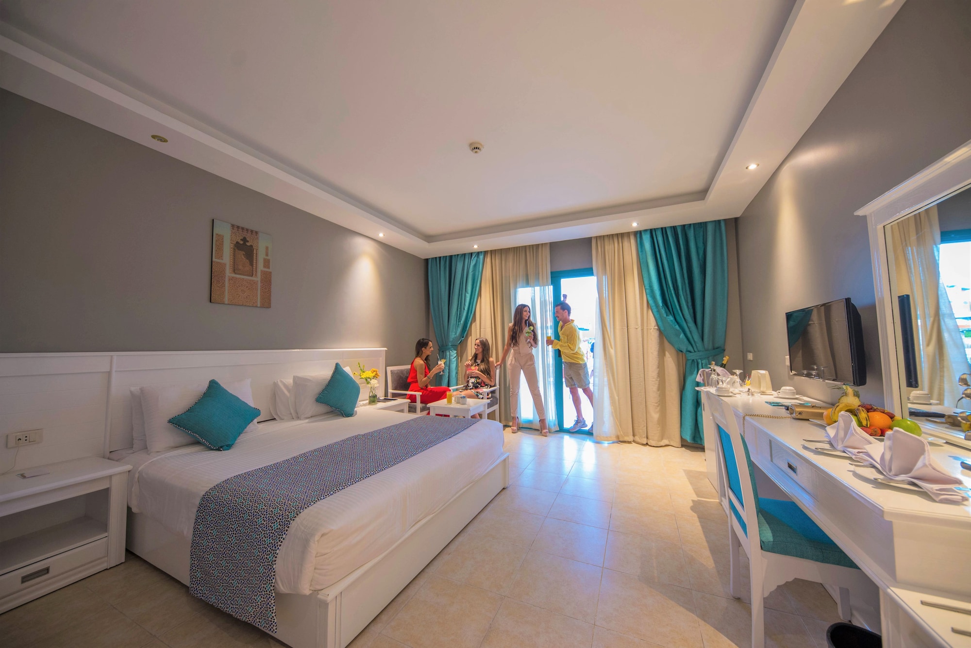 DELUXE ROOM