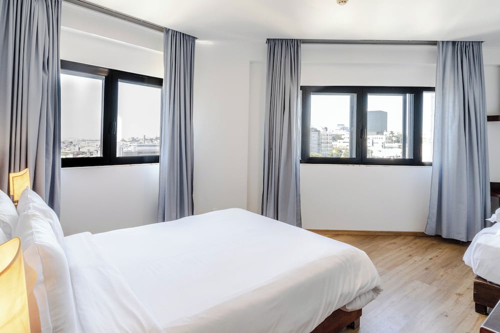 غرفة كومفورت ثلاثية بسرير مزدوج وسرير فردي، Hotel AS Lisboa 3/10