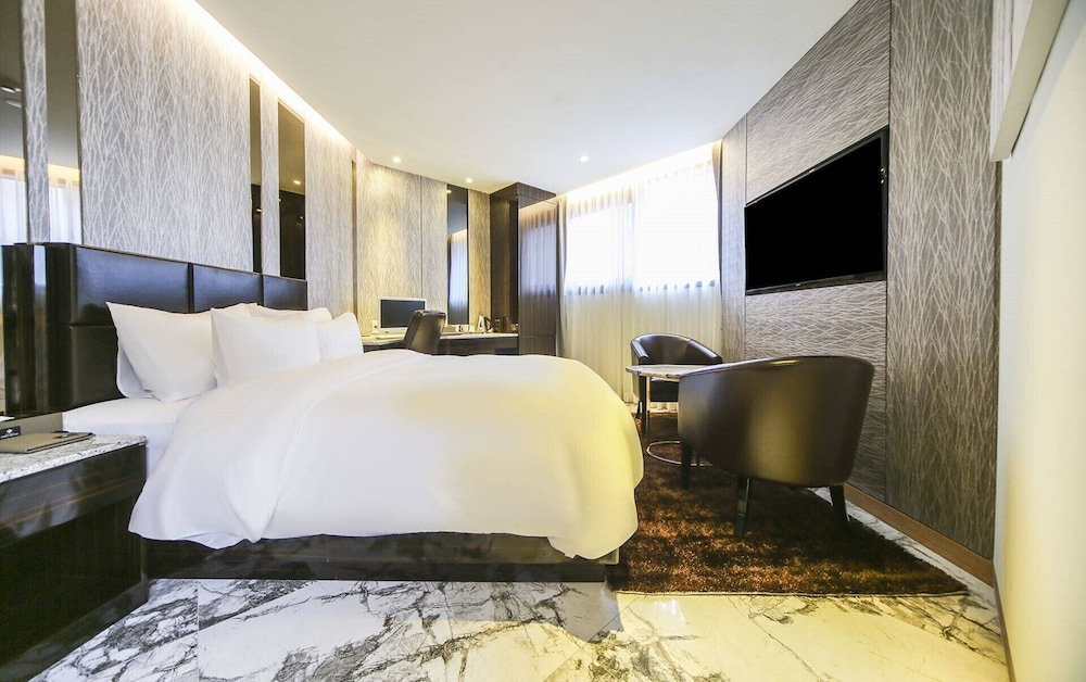 Galmea First Hotel 20/50