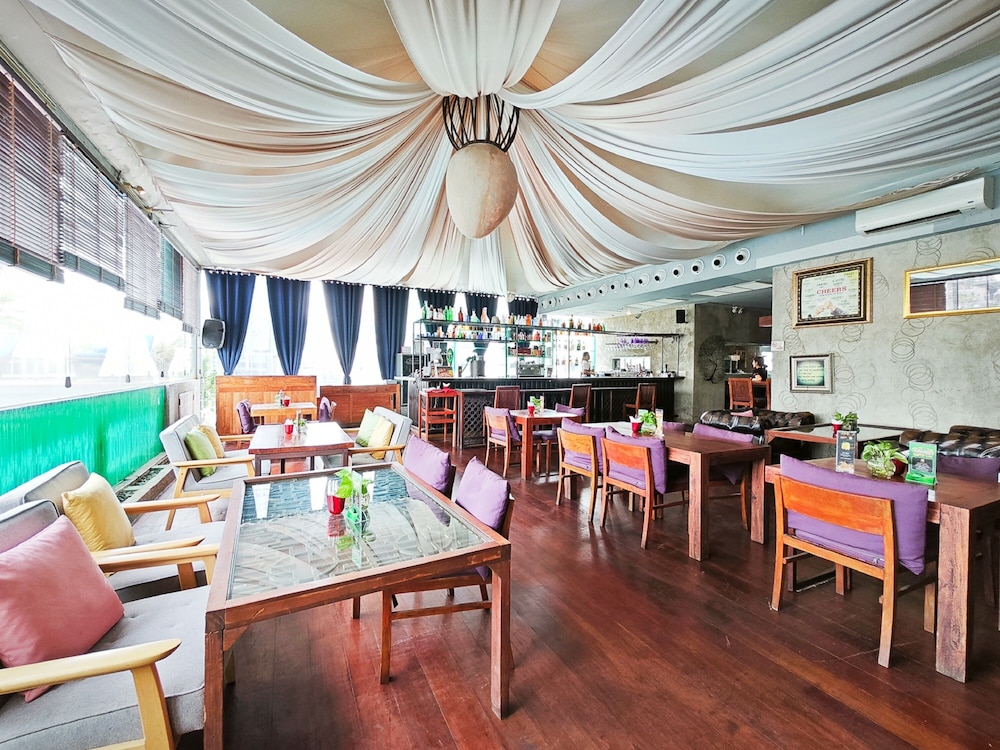 Galleria 10 Hotel Bangkok 43/56