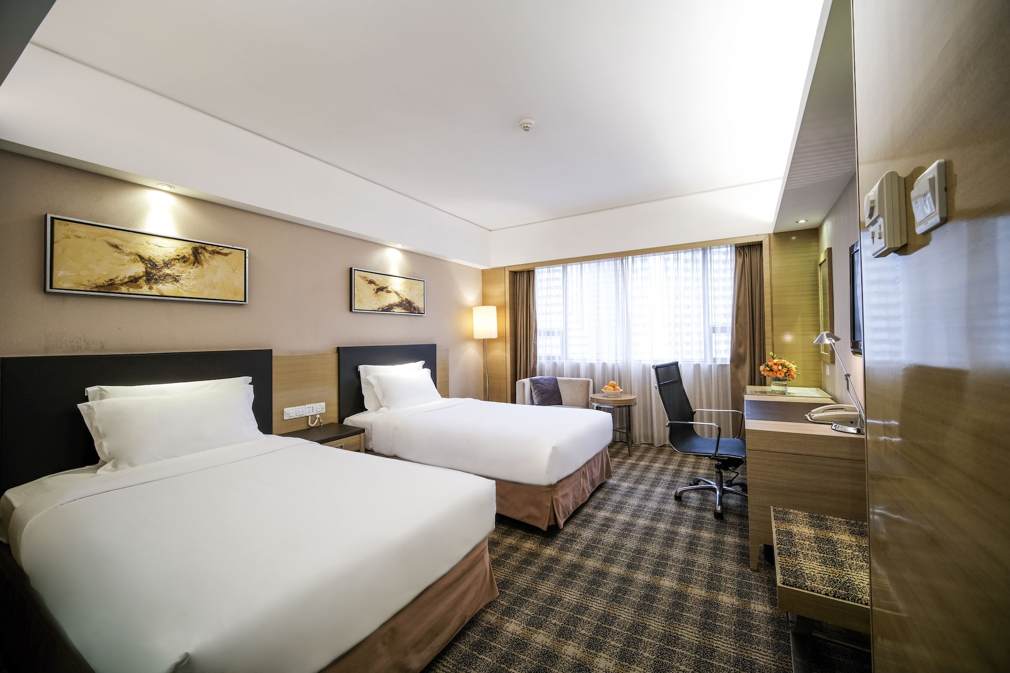DELUXE TWIN ROOM
