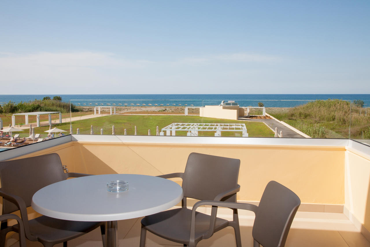 Ilion Beach Hotel 19/36