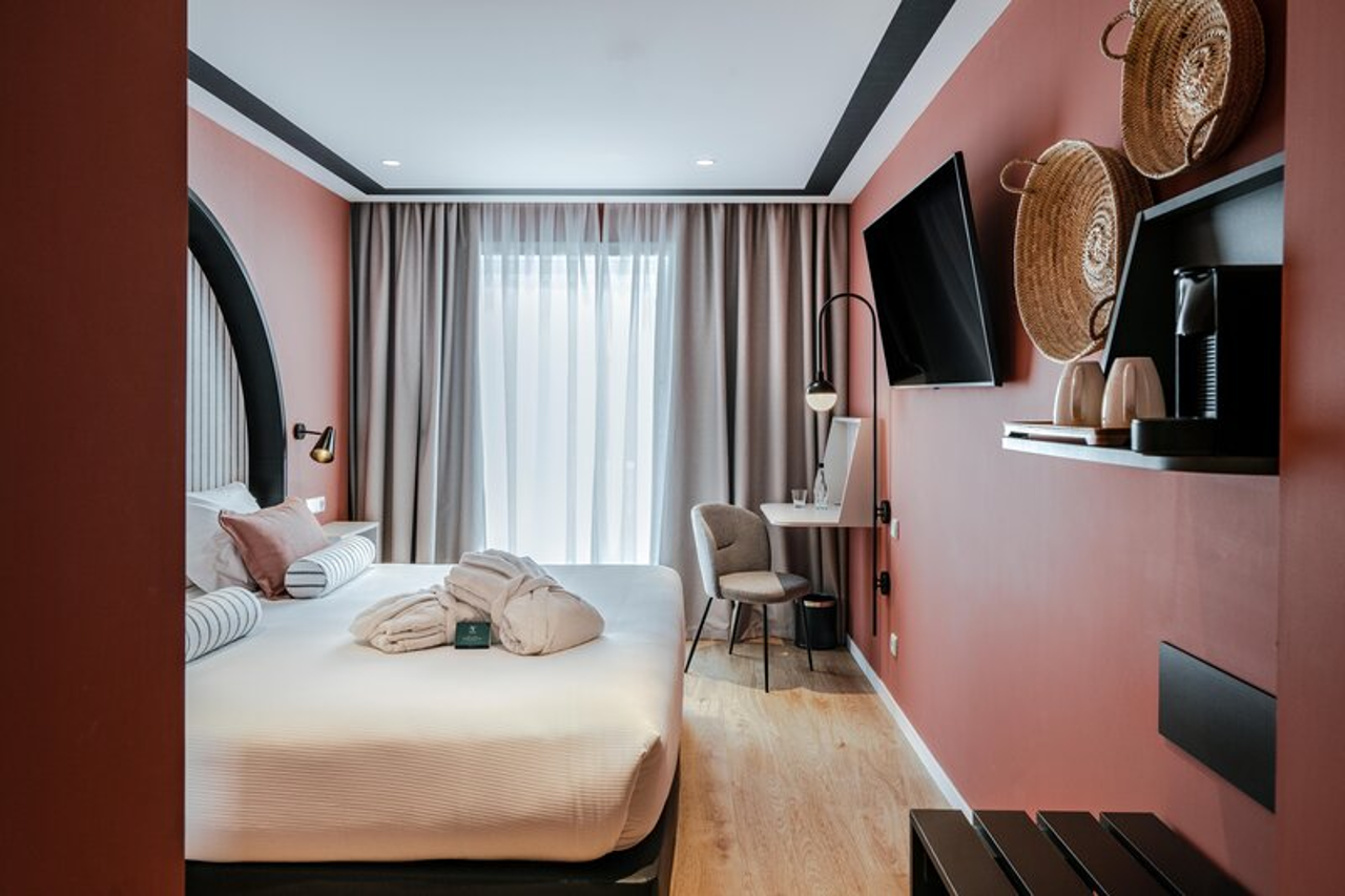 Hotel Vincci Bonjardim 74/131