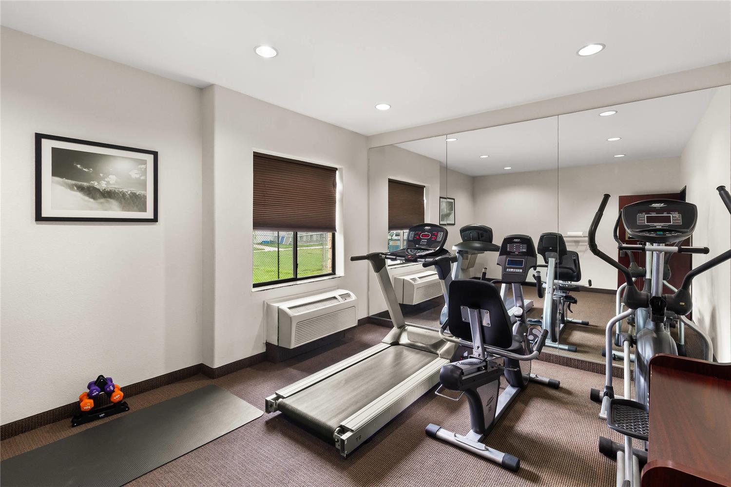 Sleep Inn & Suites Bush Intercontinental - IAH East 5/14