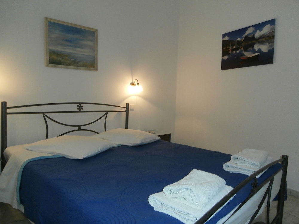 NARKISSOS HOTEL 18/50