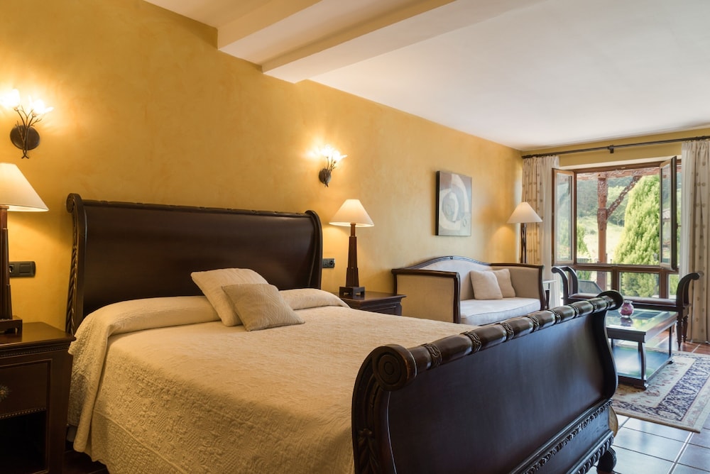Hotel The Originals and Spa Etxegana 8/70