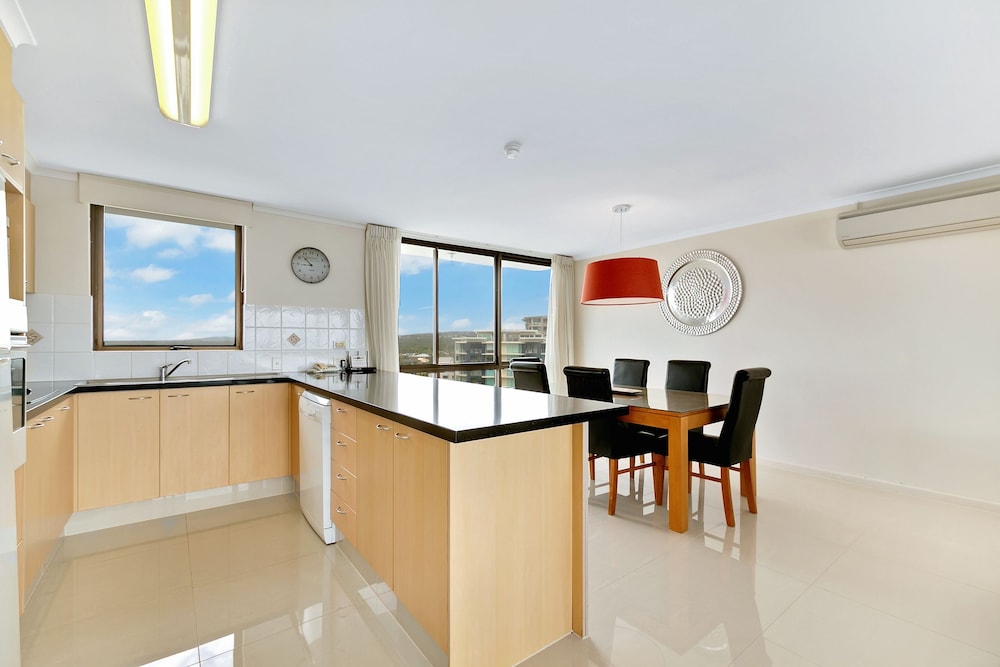 Seaview Resort 6/50
