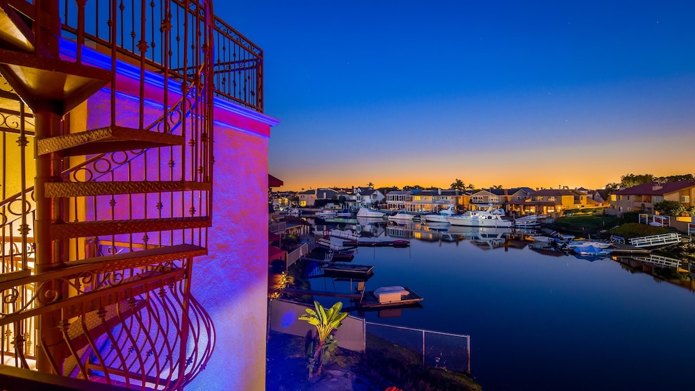 Best Western Harbour Inn & Suites 18/36