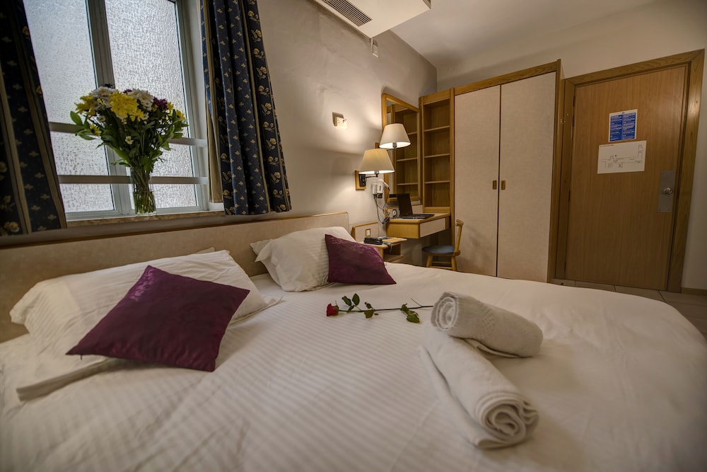 Sliema Chalet Hotel photo5