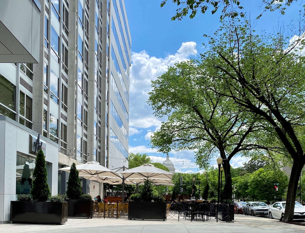 YOTEL Washington DC, Select by Hilton 44/50