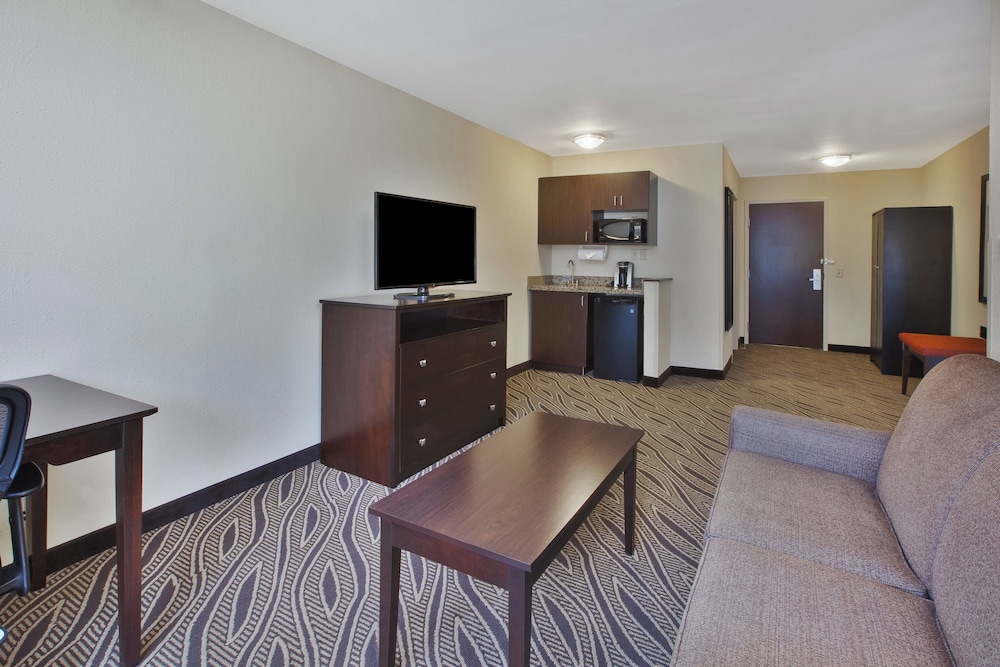 Holiday Inn Express Suites Washington Meadow Lands 65/70