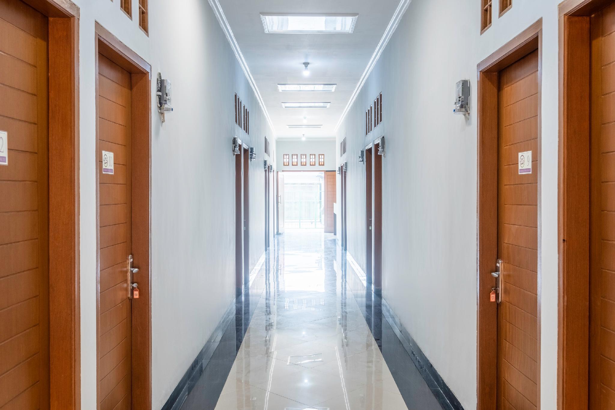 OYO 2072 Wisma Teratai 4/29