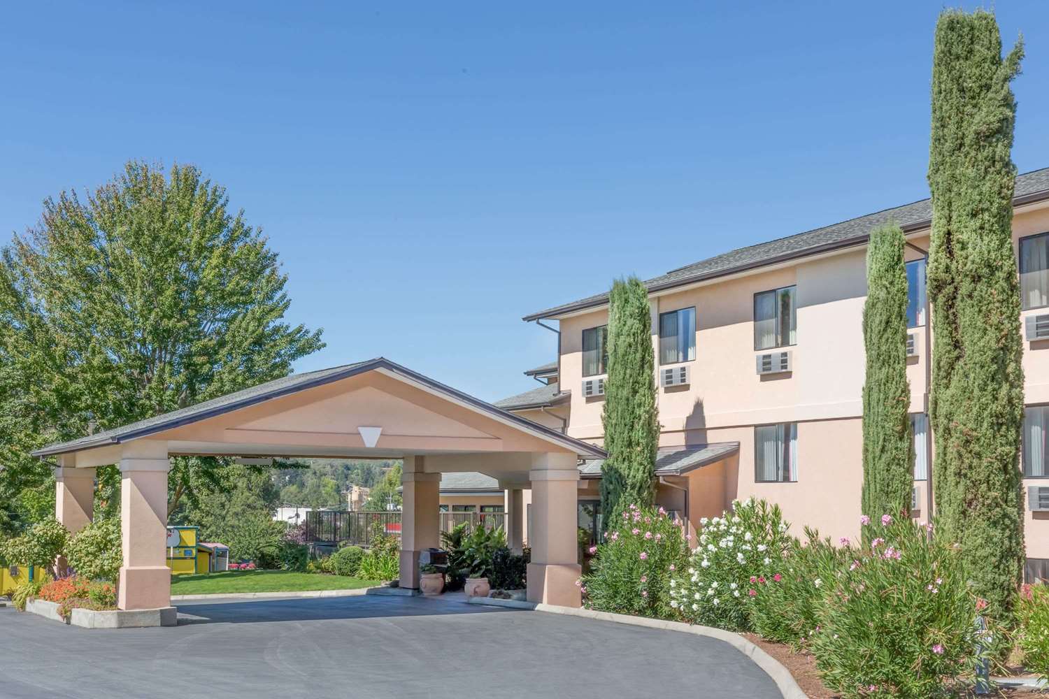 Super 8 Grants Pass 1/6