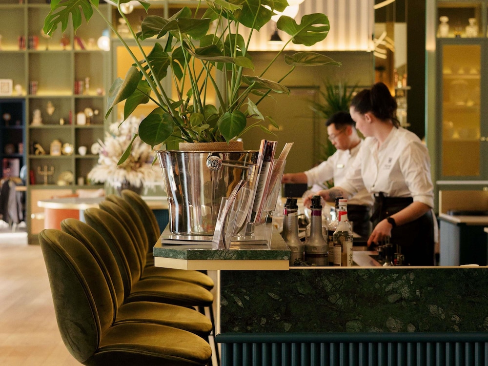 Square Lodge Hotel La Roche sur Yon - Handwritten Collection 2/46