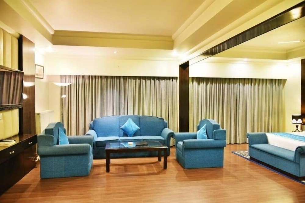 Indraprastha Resort Dalhousie 37/50