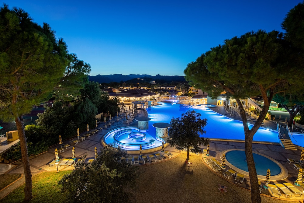 Tirreno Resort 36/44