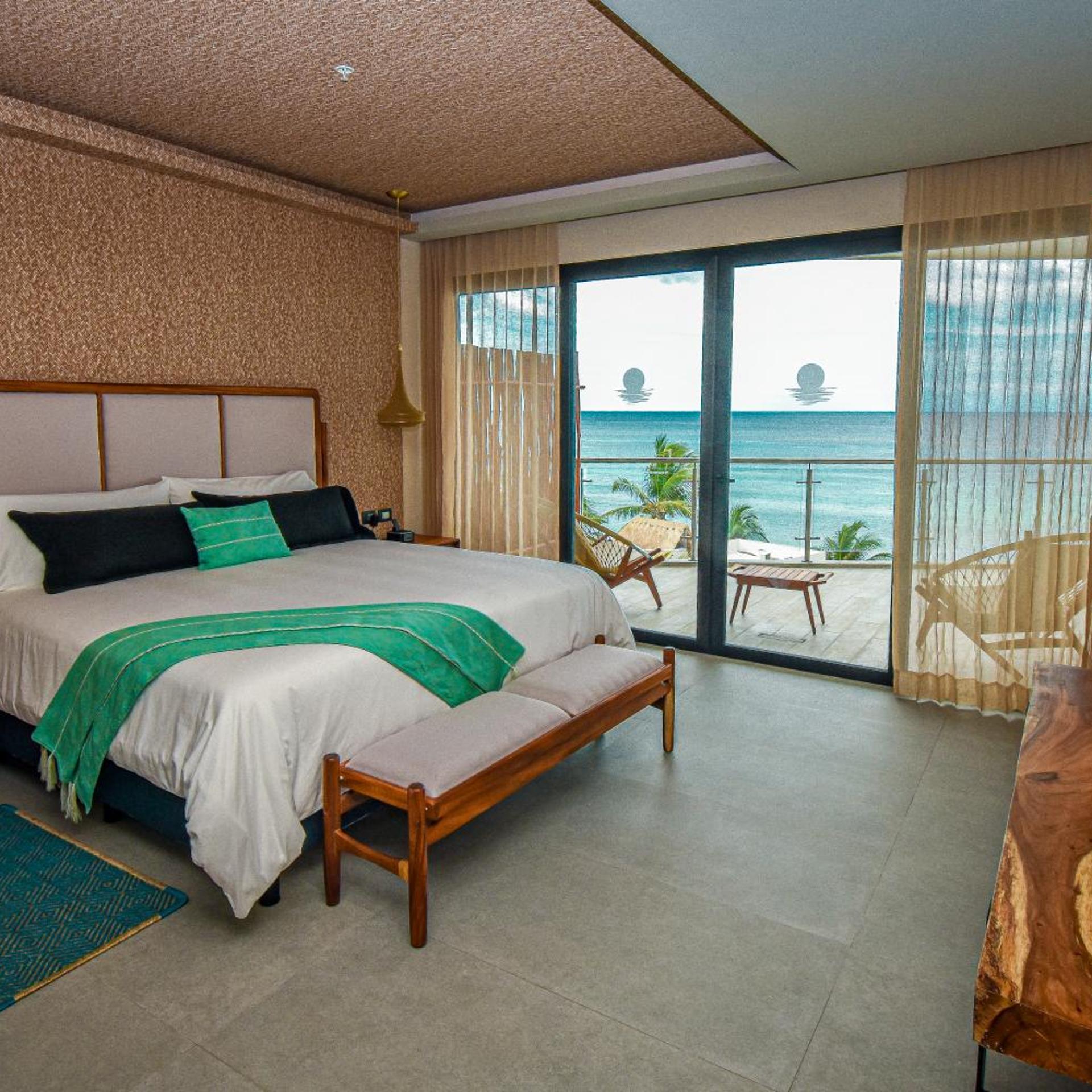 Deluxe, King Bed, Ocean Front