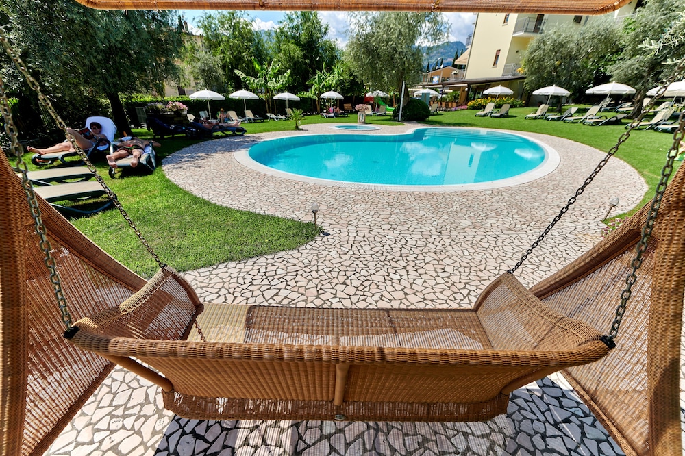 Eco Hotel Benacus 41/50