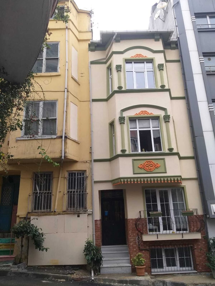 The White Swan Suites Beyoglu 5/74