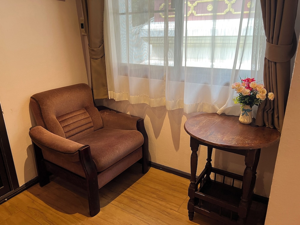 Pha Thai House 30/50
