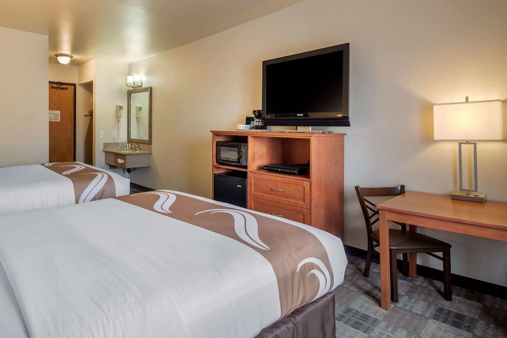 Quality Inn Kenai, AK 15/40