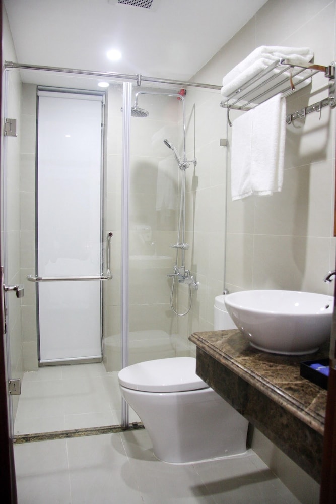 New Century Hotel Cau Giay 48/50