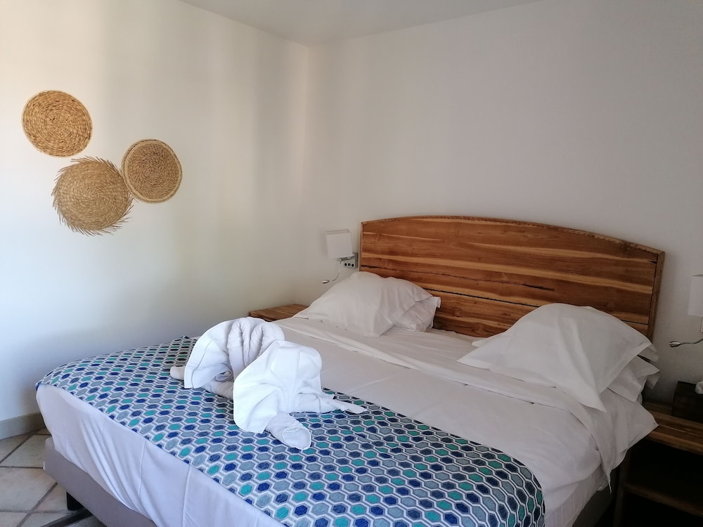 DOMAINE DE LA NERTHE- HOTEL PROVENCE MEDITERRANEE 17/50