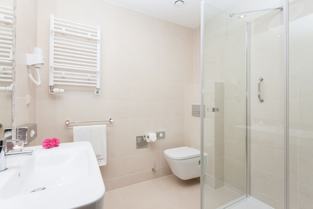 Hotel Lambert Medical Spa 61/66