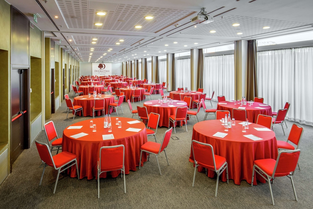 DOUBLETREE BY HILTON MILAN 60/83