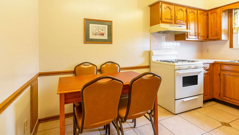 Americas Best Value Inn Extended Stay 39/41