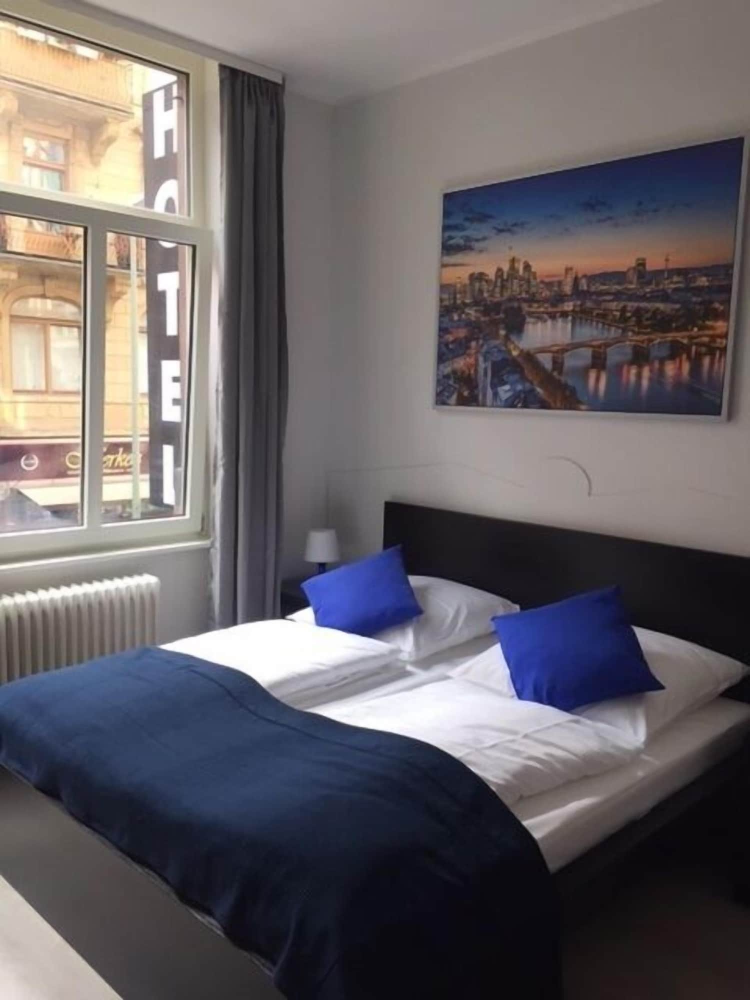 STANDARD, DOUBLE BED
