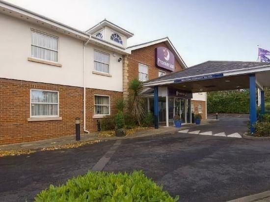 Premier Inn Coventry South (A45) 27/28