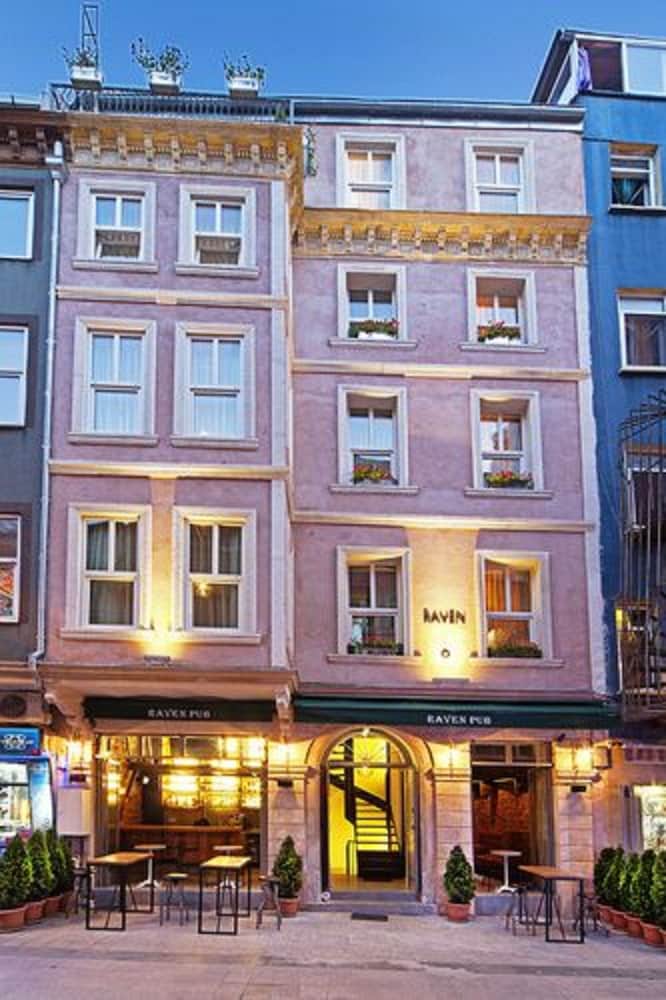 Raven Istanbul Suites 1/57