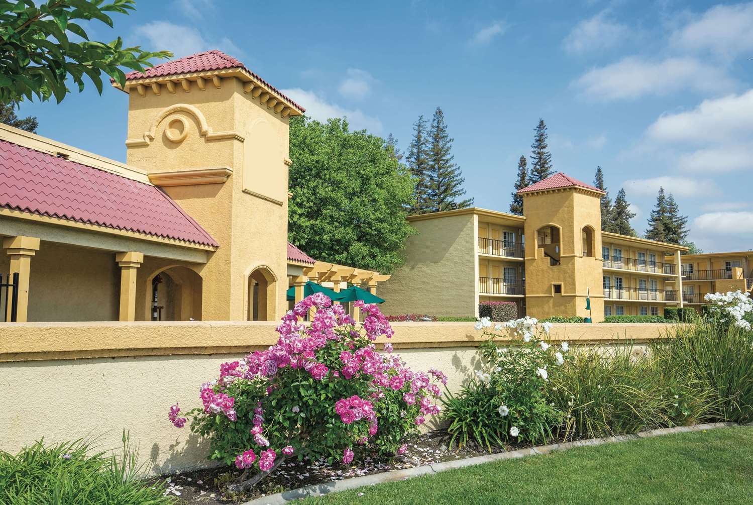 Howard Johnson by Wyndham Sacramento Downtown 53/58