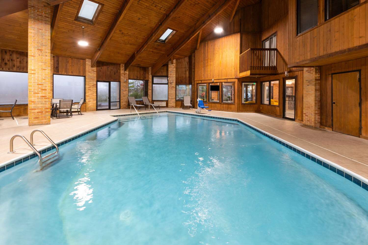 Baymont By Wyndham Warrenton 10/16