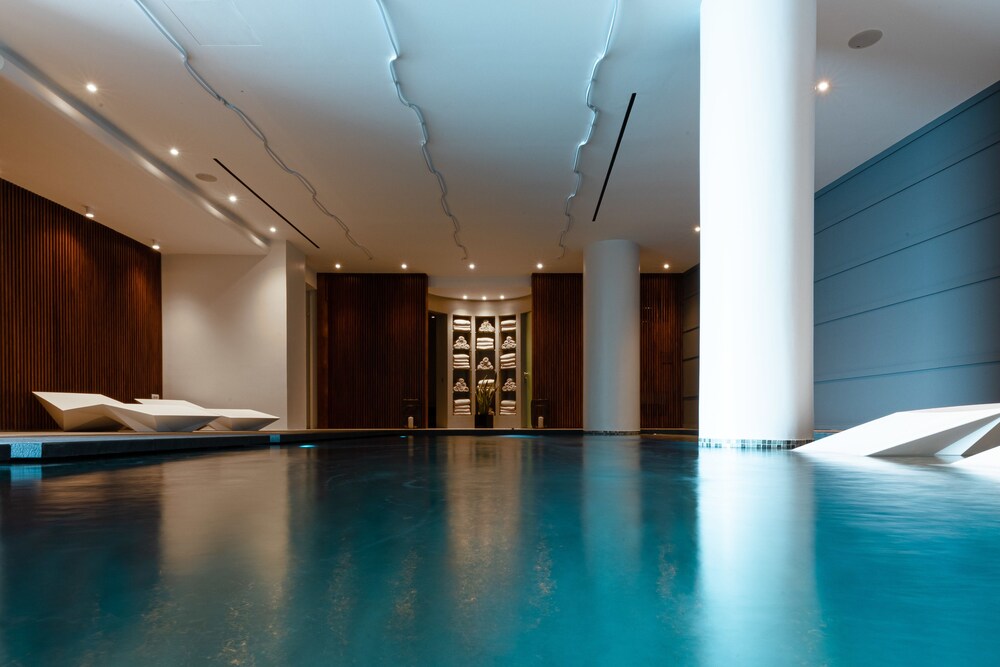 Aria Estate Suites And Spa 40/76
